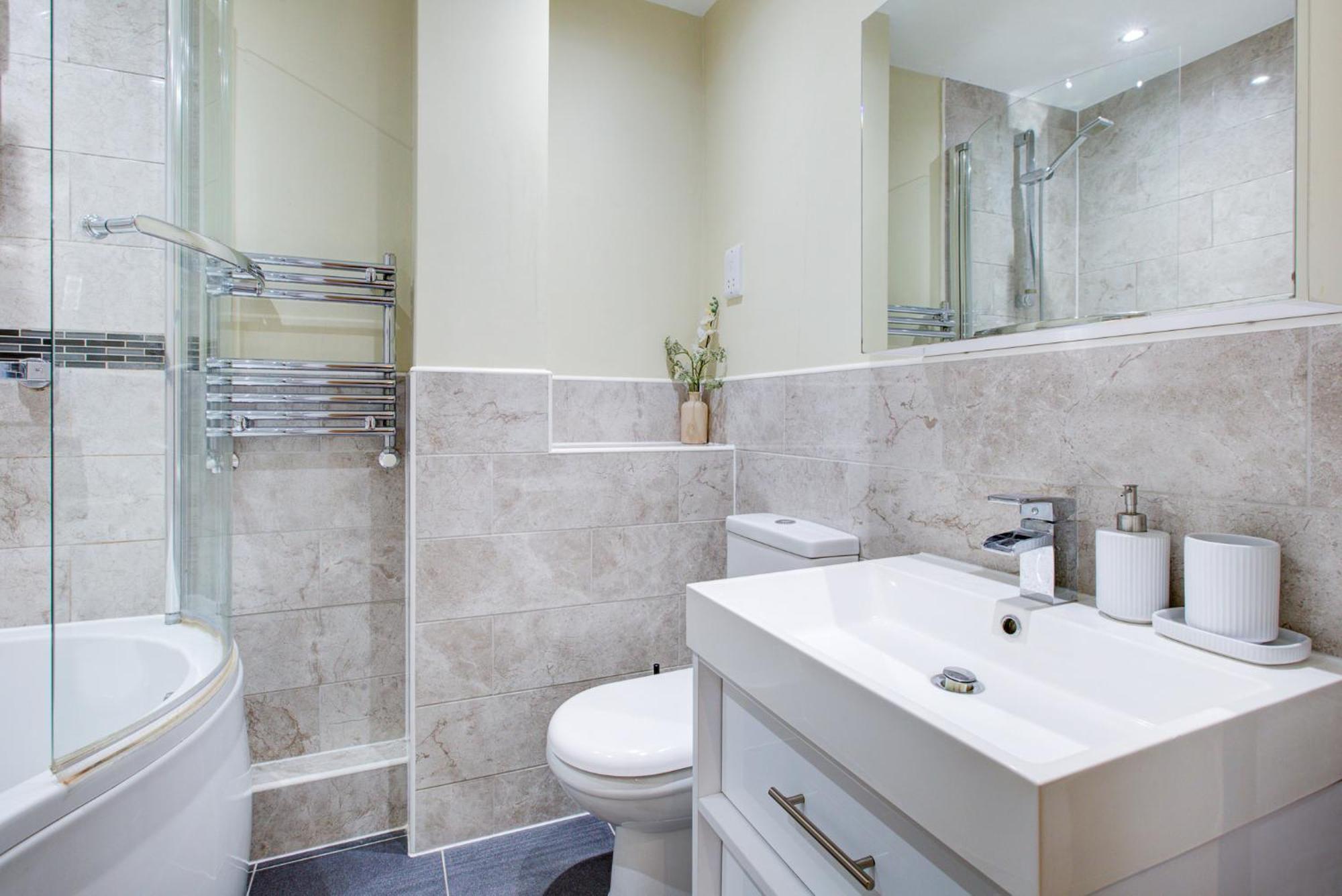 Spacious & Modern 2 Bed Sleeps 5 In Walthamstow London Exterior foto